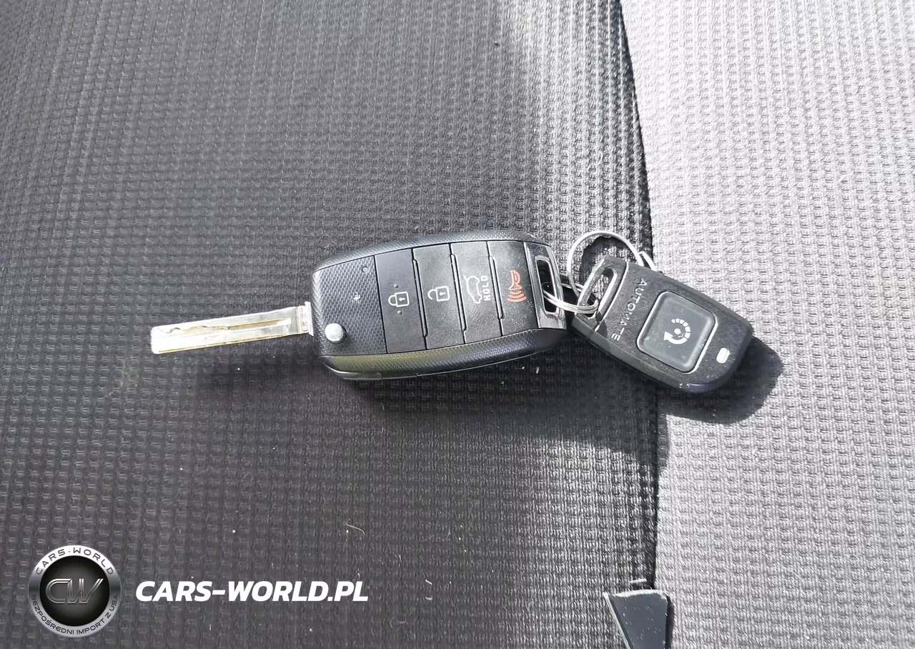 2015 Kia Sorento Lx VIN:5XYKTCA65FG585956 - 11