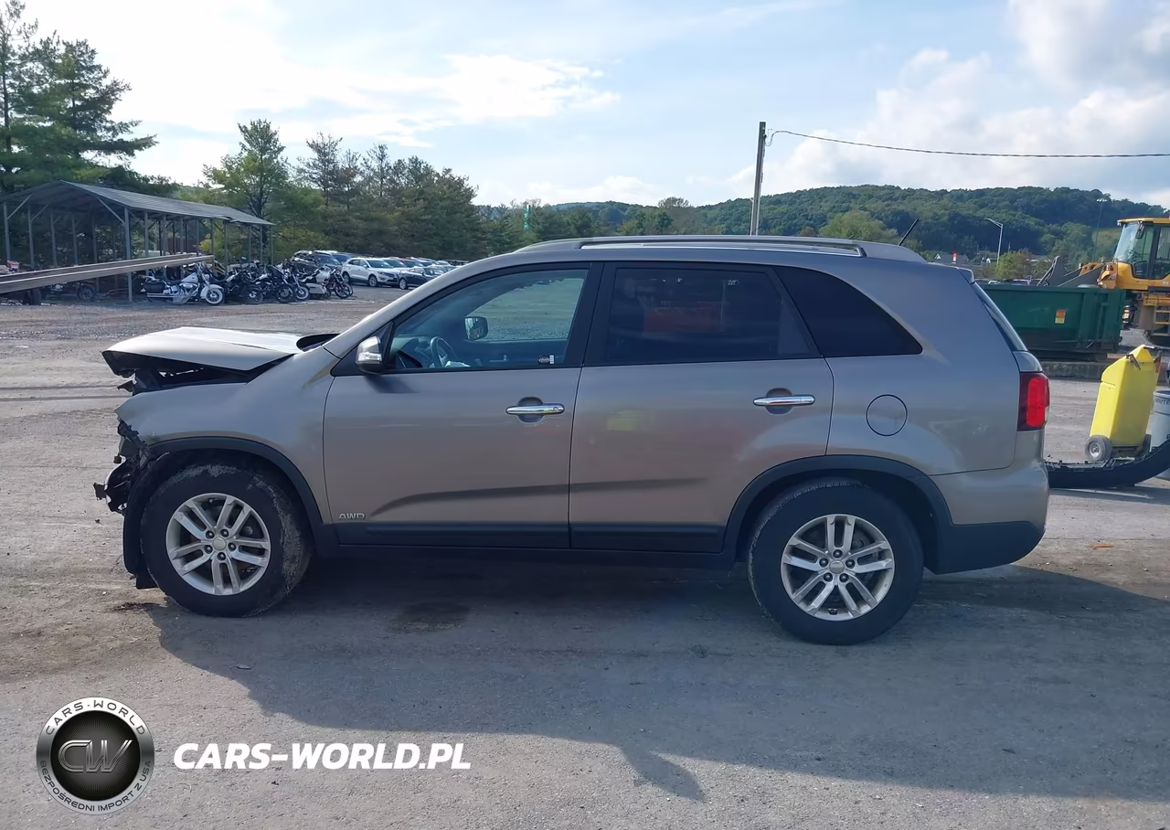 2015 Kia Sorento Lx VIN:5XYKTCA65FG585956 - 15