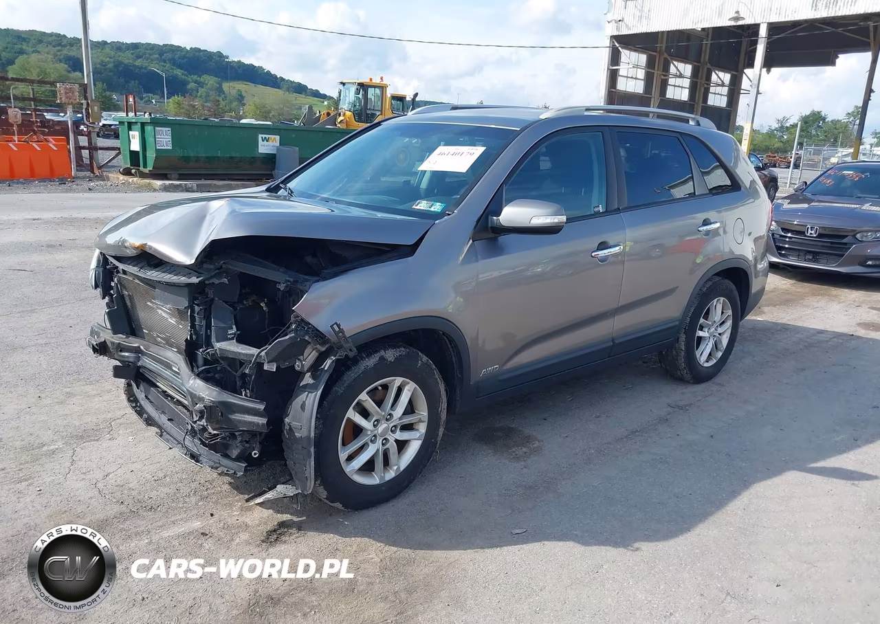 2015 Kia Sorento Lx VIN:5XYKTCA65FG585956 - 2