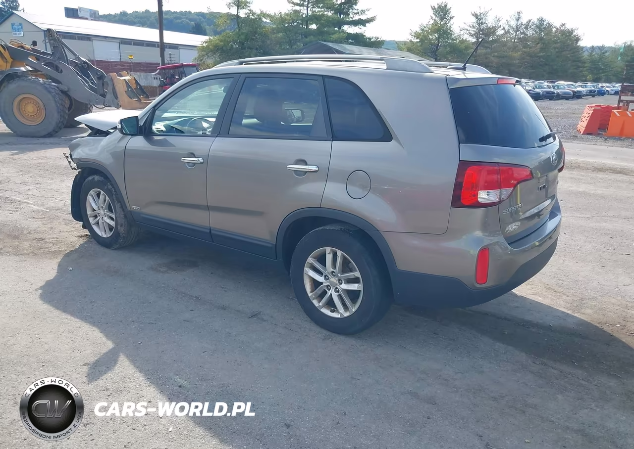 2015 Kia Sorento Lx VIN:5XYKTCA65FG585956 - 3