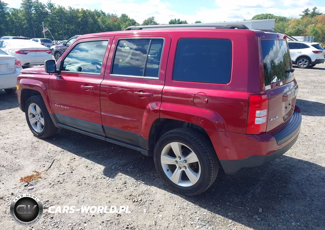 2015 Jeep Patriot Latitude VIN:1C4NJRFB0FD214438 - 3