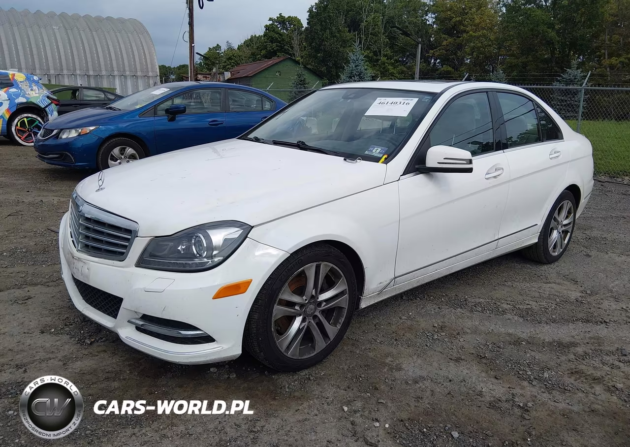 2013 Mercedes-Benz C 300 Luxury 4Matic VIN:WDDGF8AB8DR247608 - 2