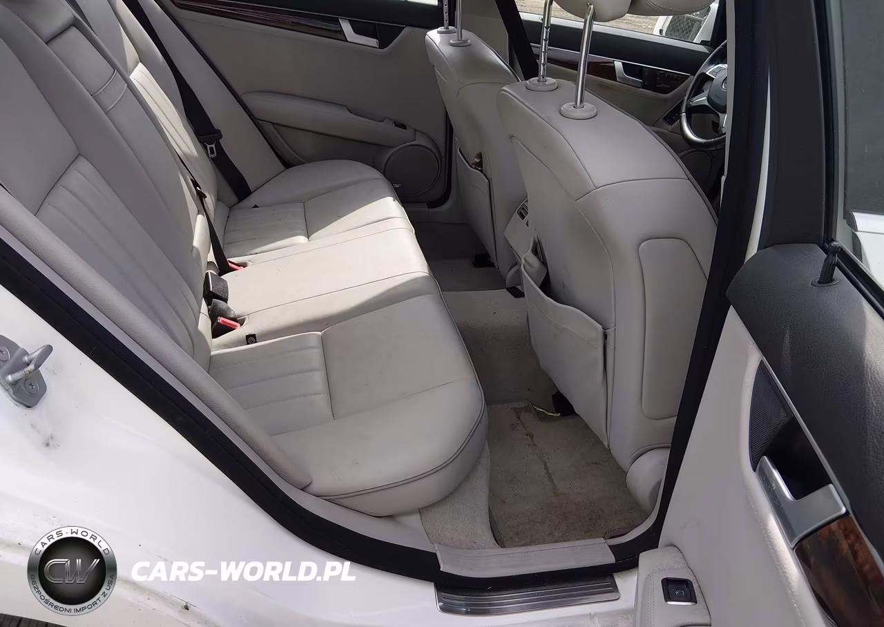 2013 Mercedes-Benz C 300 Luxury 4Matic VIN:WDDGF8AB8DR247608 - 8