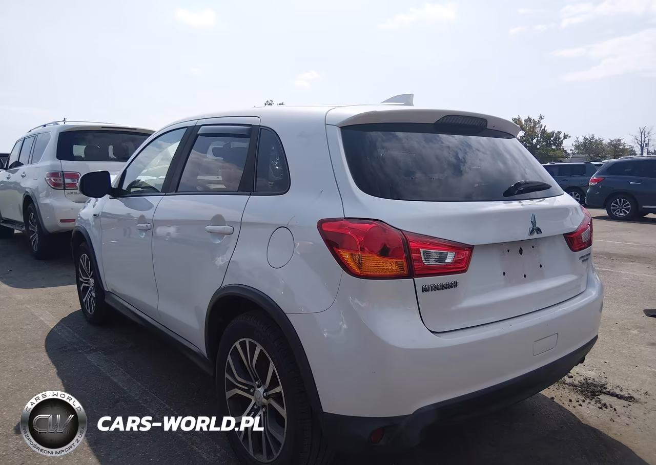2017 Mitsubishi Outlander Sport 2.0 Le VIN:JA4AR3AU7HZ058671 - 3