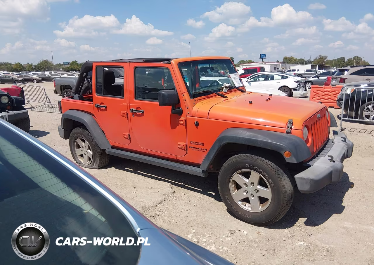 2015 Jeep Wrangler Unlimited Sport VIN:1C4BJWDG6FL729918 - 13