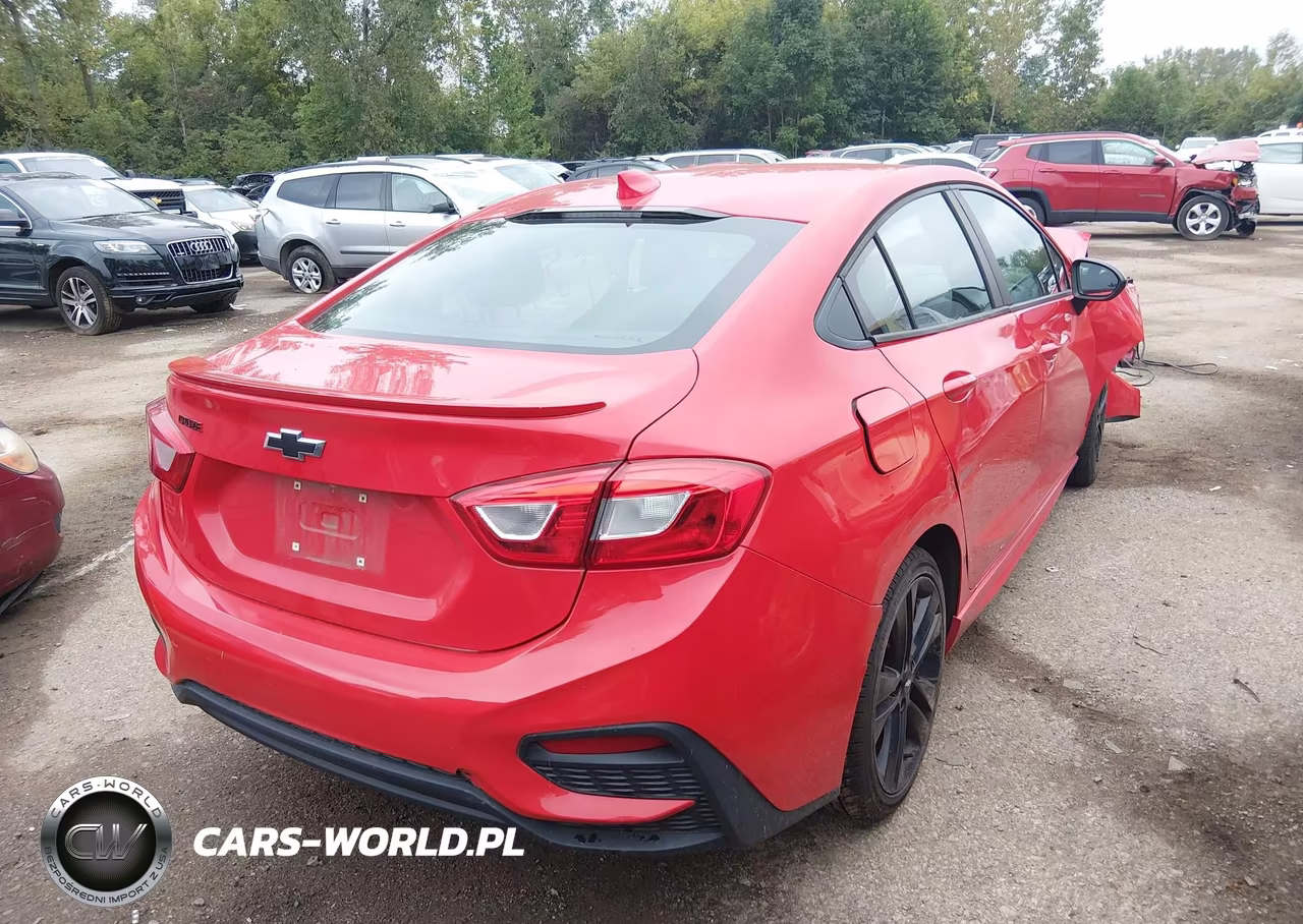 2018 Chevrolet Cruze Lt Auto VIN:1G1BE5SM0J7147881 - 4