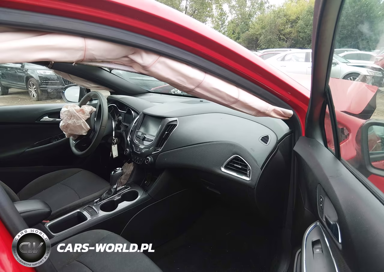 2018 Chevrolet Cruze Lt Auto VIN:1G1BE5SM0J7147881 - 5