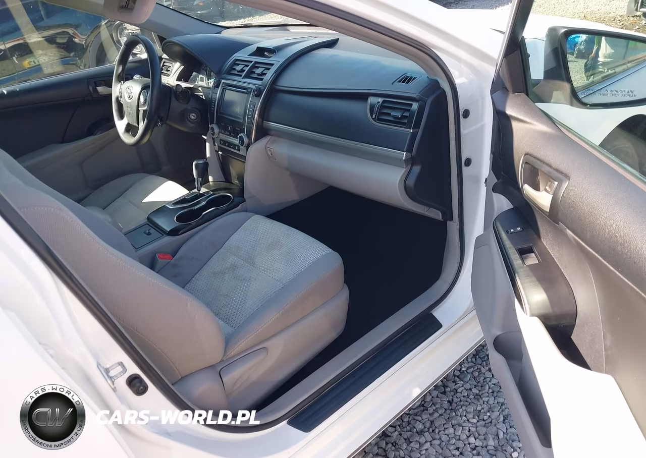 2013 Toyota Camry Le VIN:4T4BF1FK7DR276830 - 17