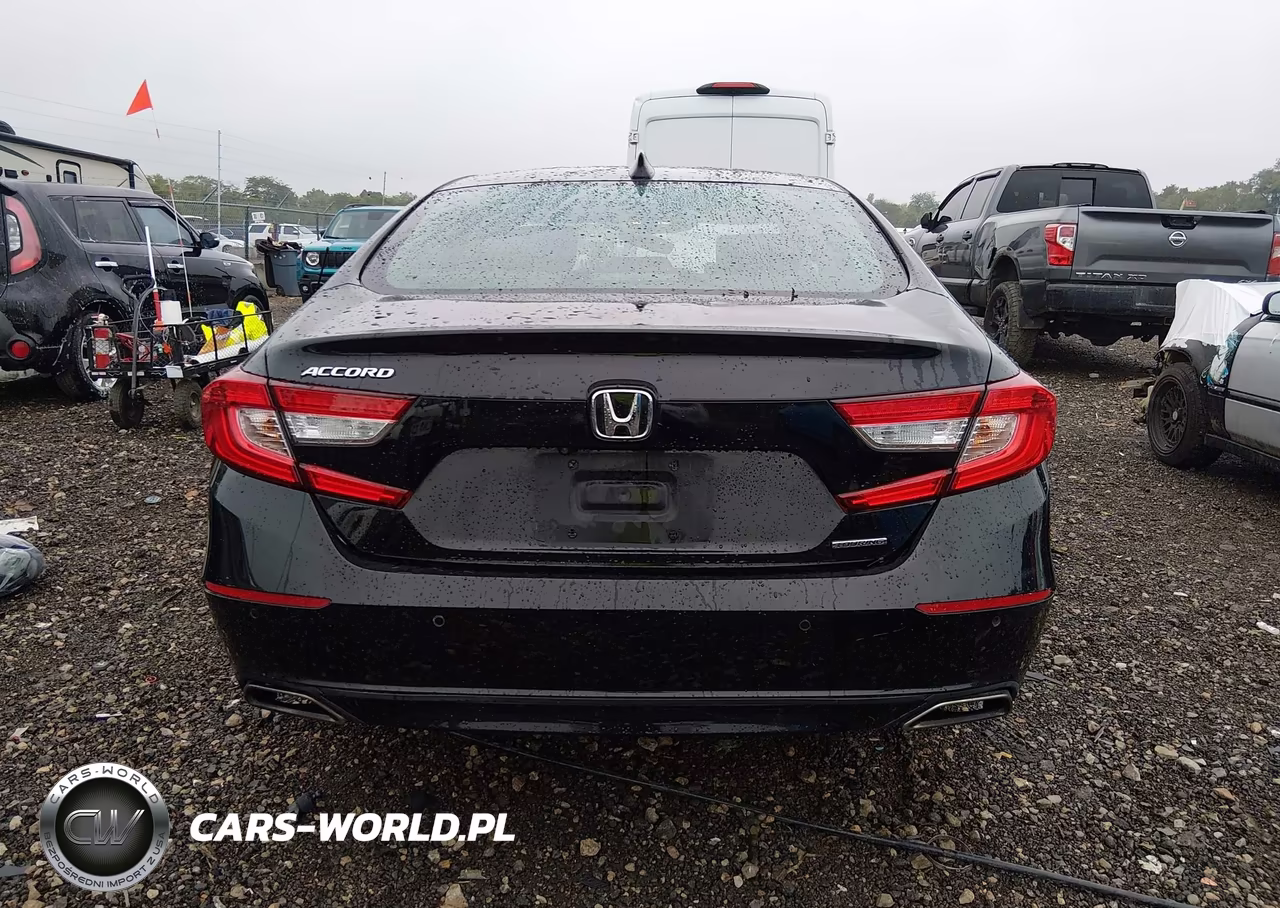 2018 Honda Accord Touring VIN:1HGCV1F92JA080313 - 16