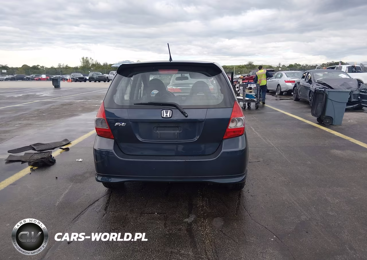 2008 Honda Fit Sport VIN:JHMGD38698S027368 - 16