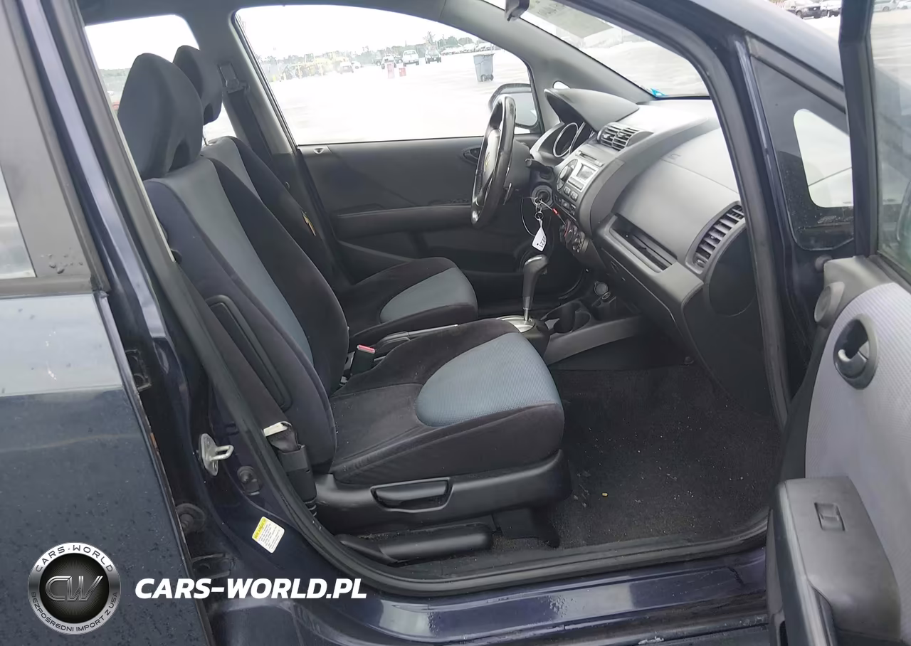 2008 Honda Fit Sport VIN:JHMGD38698S027368 - 5