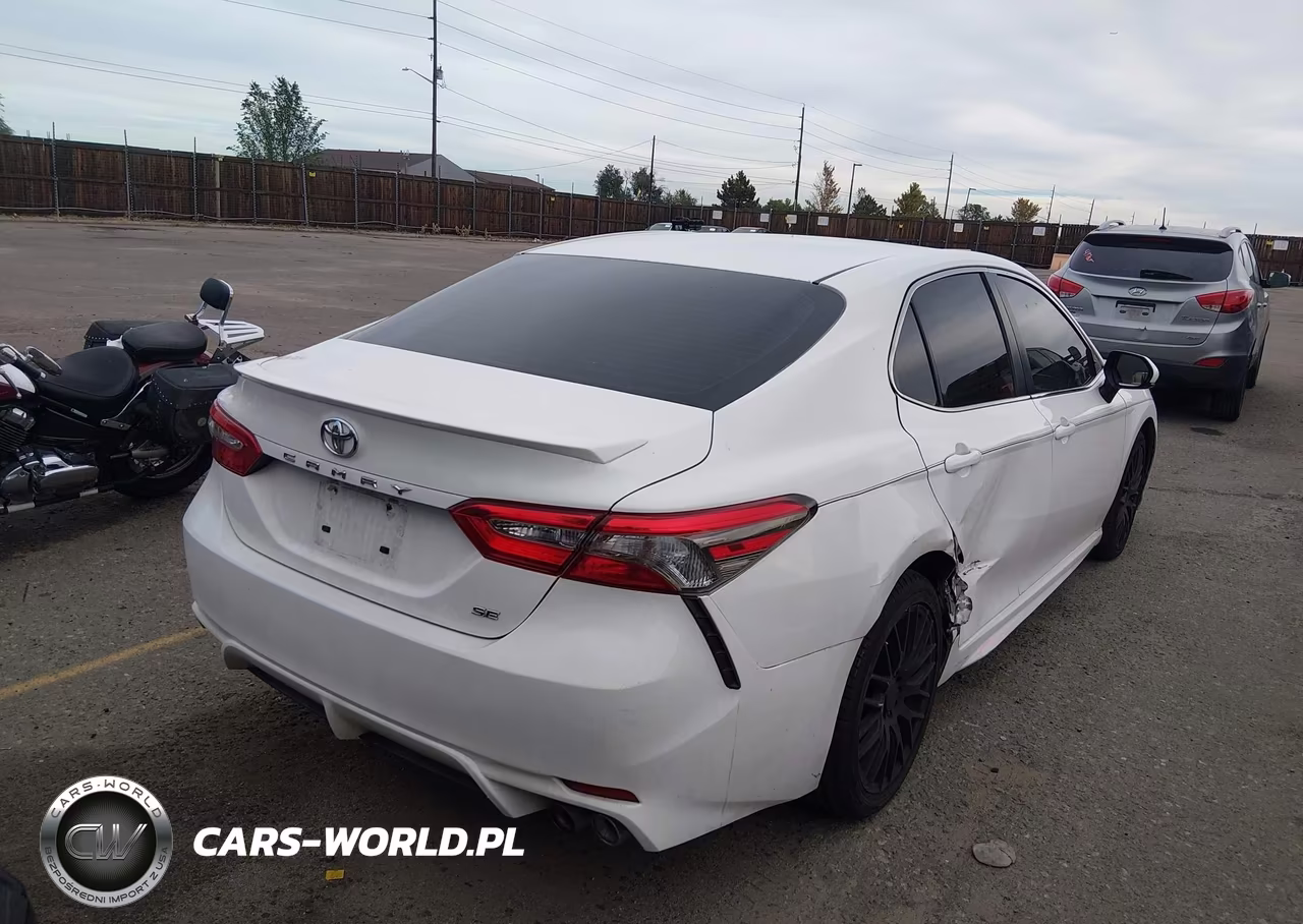 2018 Toyota Camry Se VIN:JTNB11HKXJ3031785 - 4