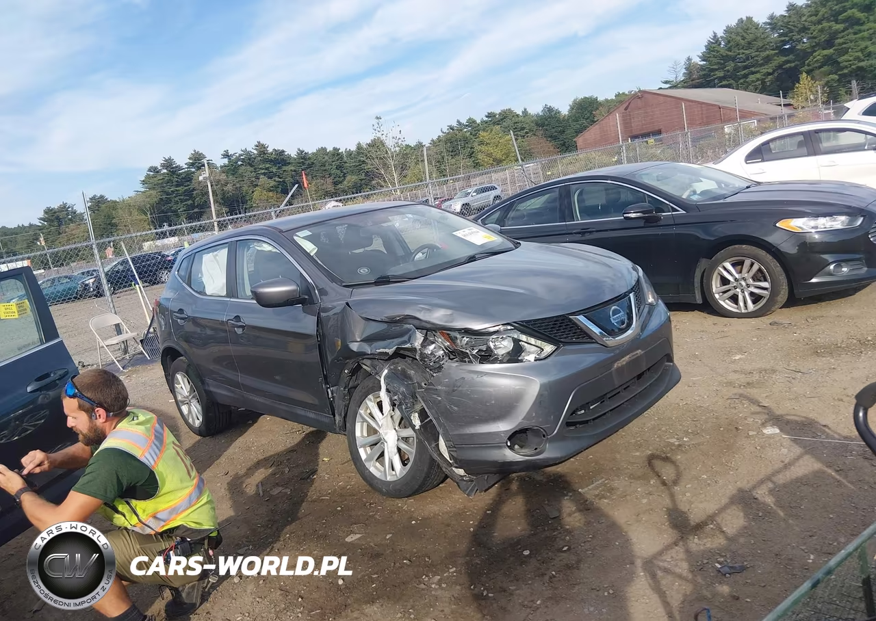 2018 Nissan Rogue Sport S