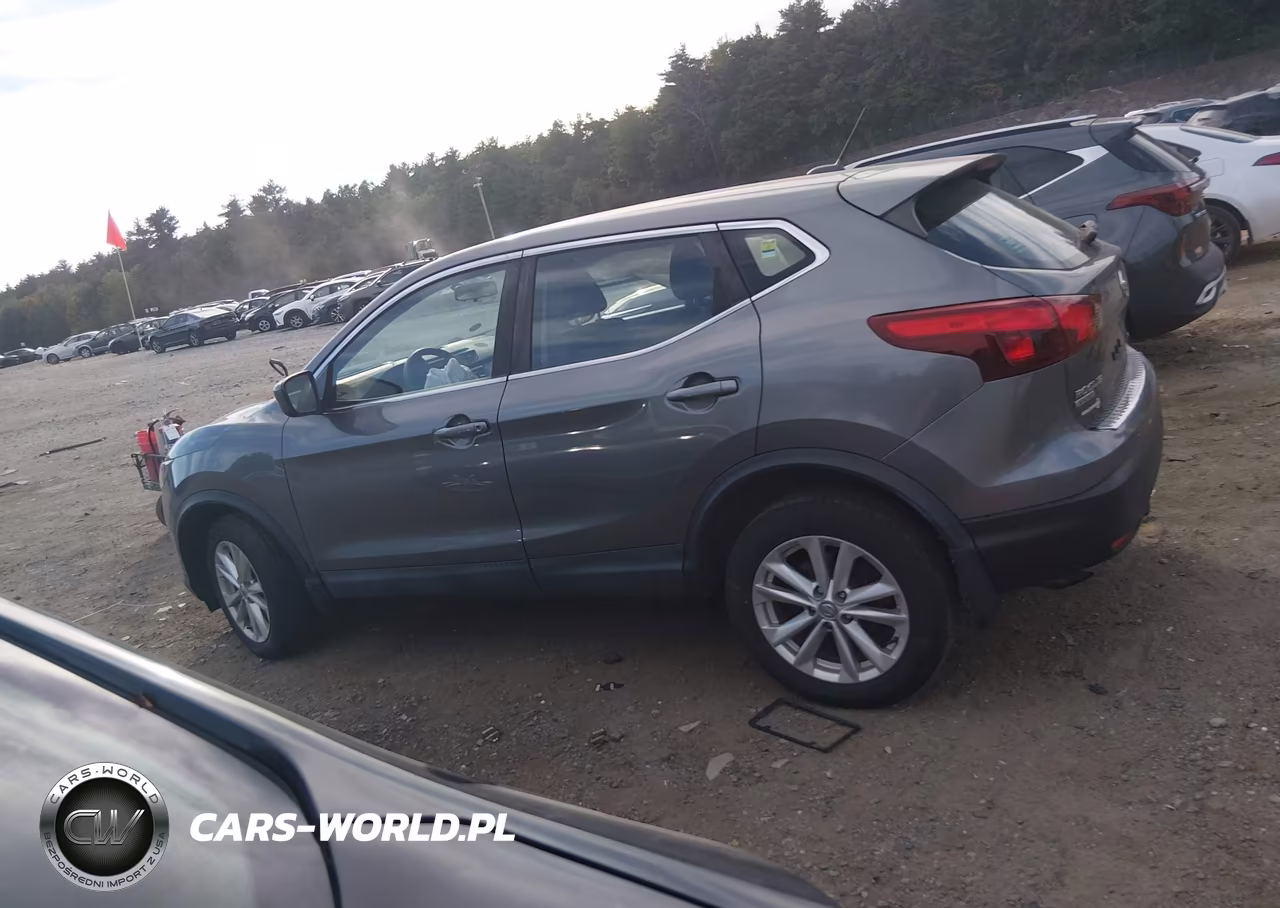 2018 Nissan Rogue Sport S VIN:JN1BJ1CR2JW267079 - 15