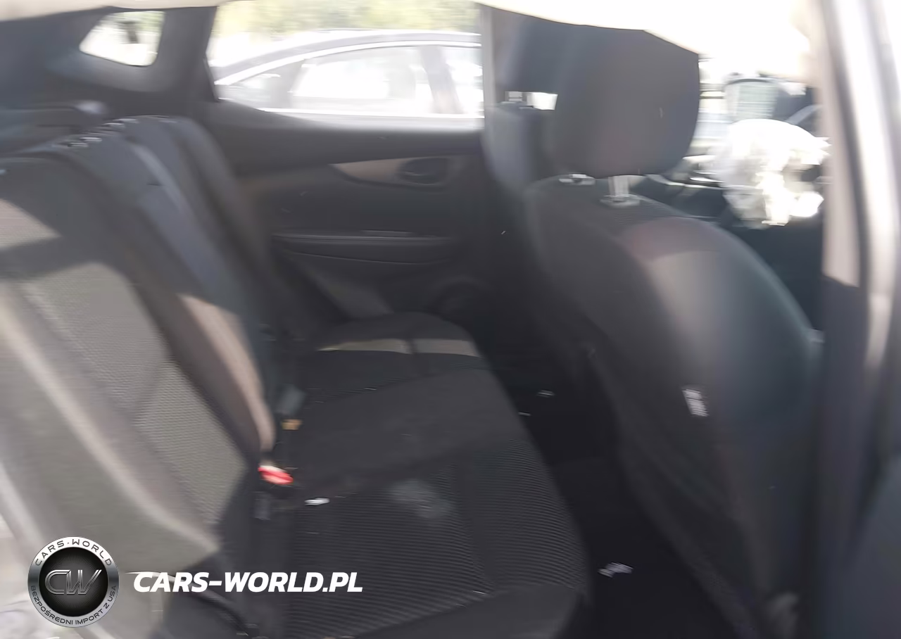 2018 Nissan Rogue Sport S VIN:JN1BJ1CR2JW267079 - 8