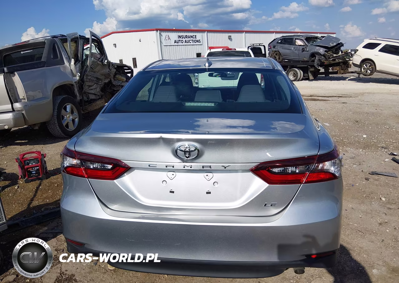 2021 Toyota Camry Le VIN:4T1C11AK7MU572743 - 16