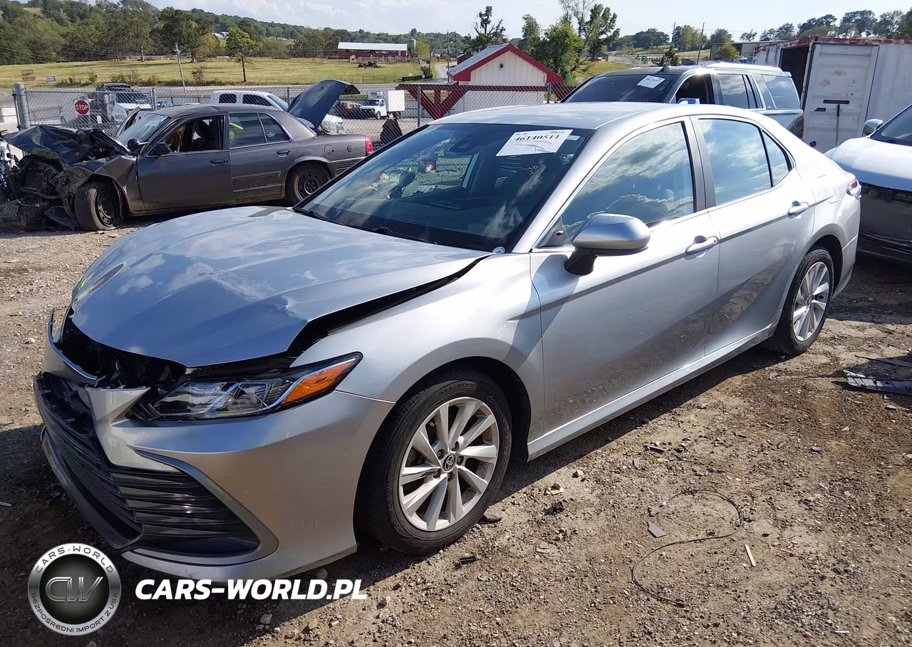 2021 Toyota Camry Le VIN:4T1C11AK7MU572743 - 2