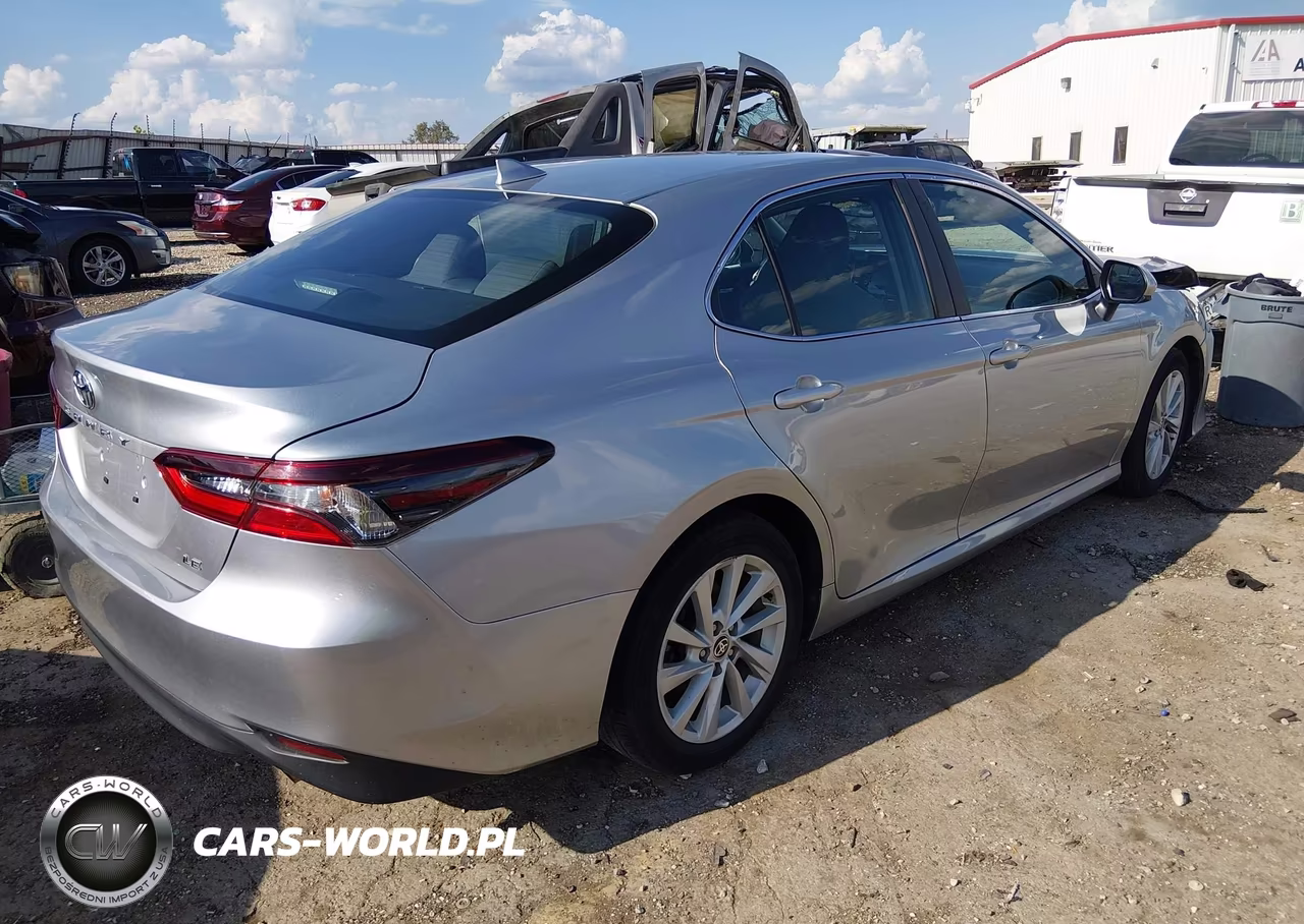 2021 Toyota Camry Le VIN:4T1C11AK7MU572743 - 4