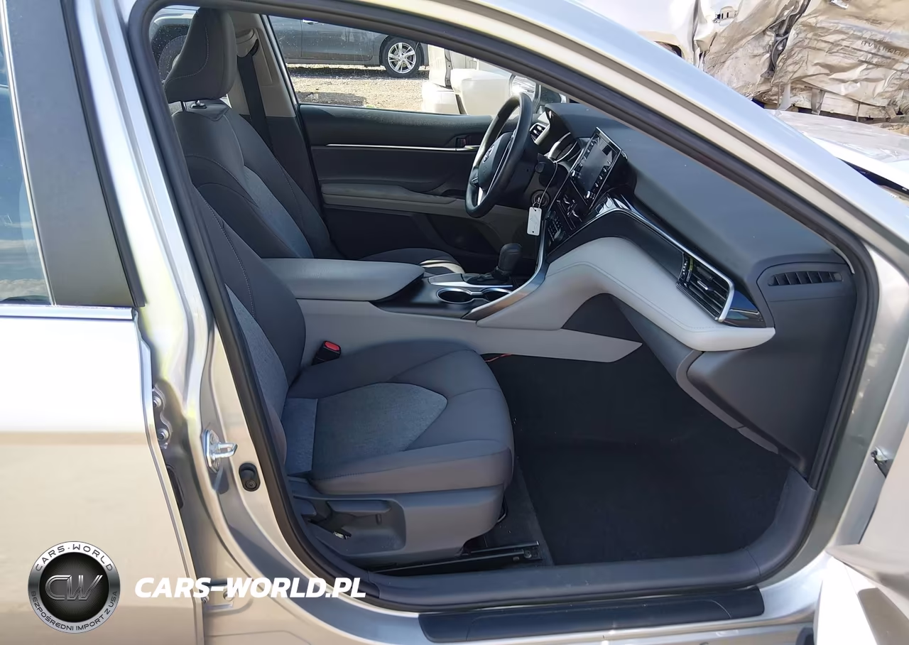 2021 Toyota Camry Le VIN:4T1C11AK7MU572743 - 5