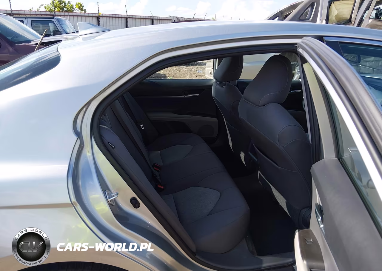 2021 Toyota Camry Le VIN:4T1C11AK7MU572743 - 8