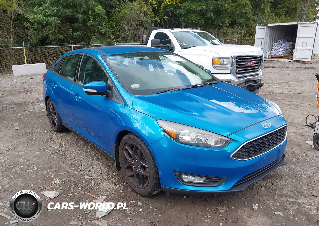 2016 Ford Focus Se VIN:1FADP3F2XGL223524 - 1