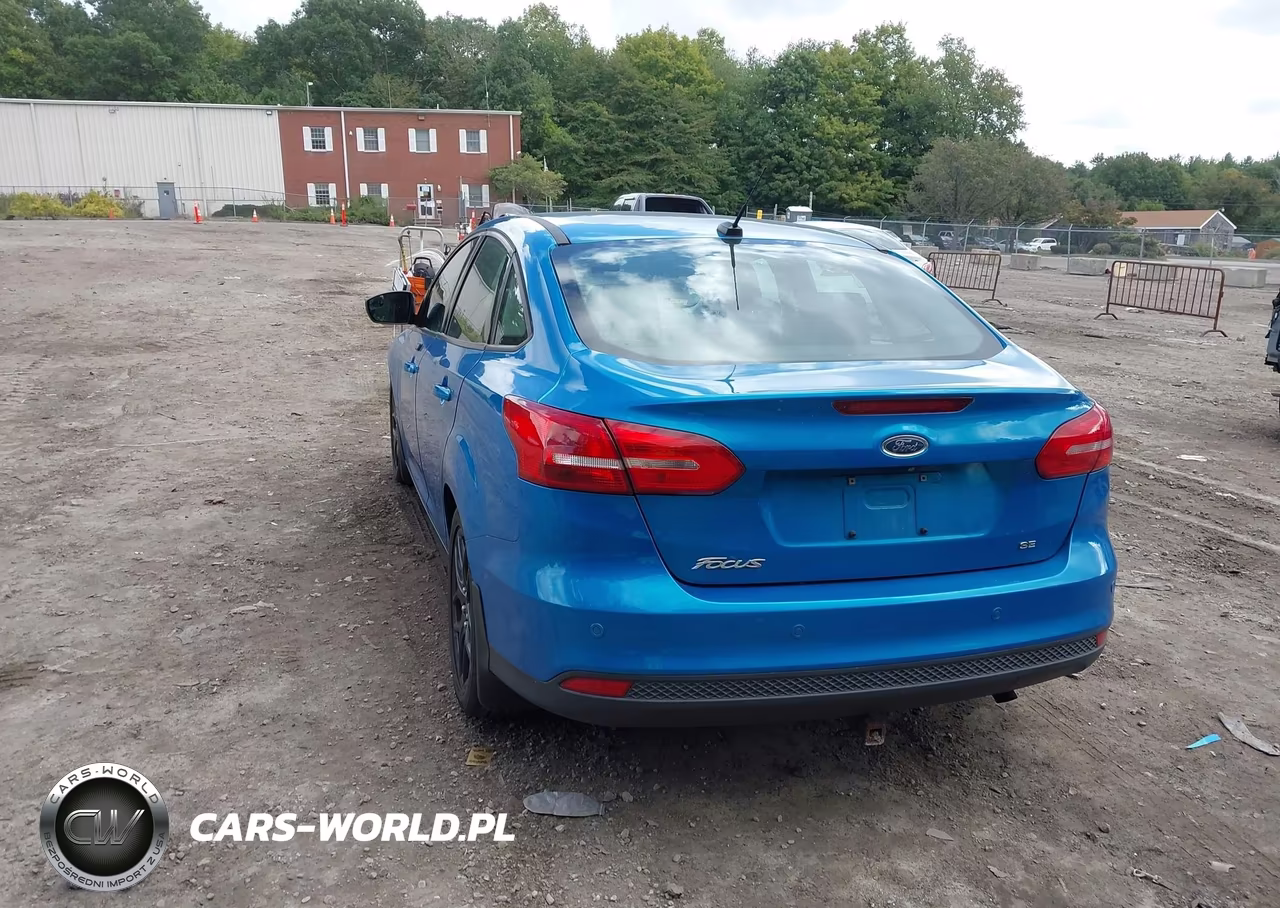 2016 Ford Focus Se VIN:1FADP3F2XGL223524 - 6