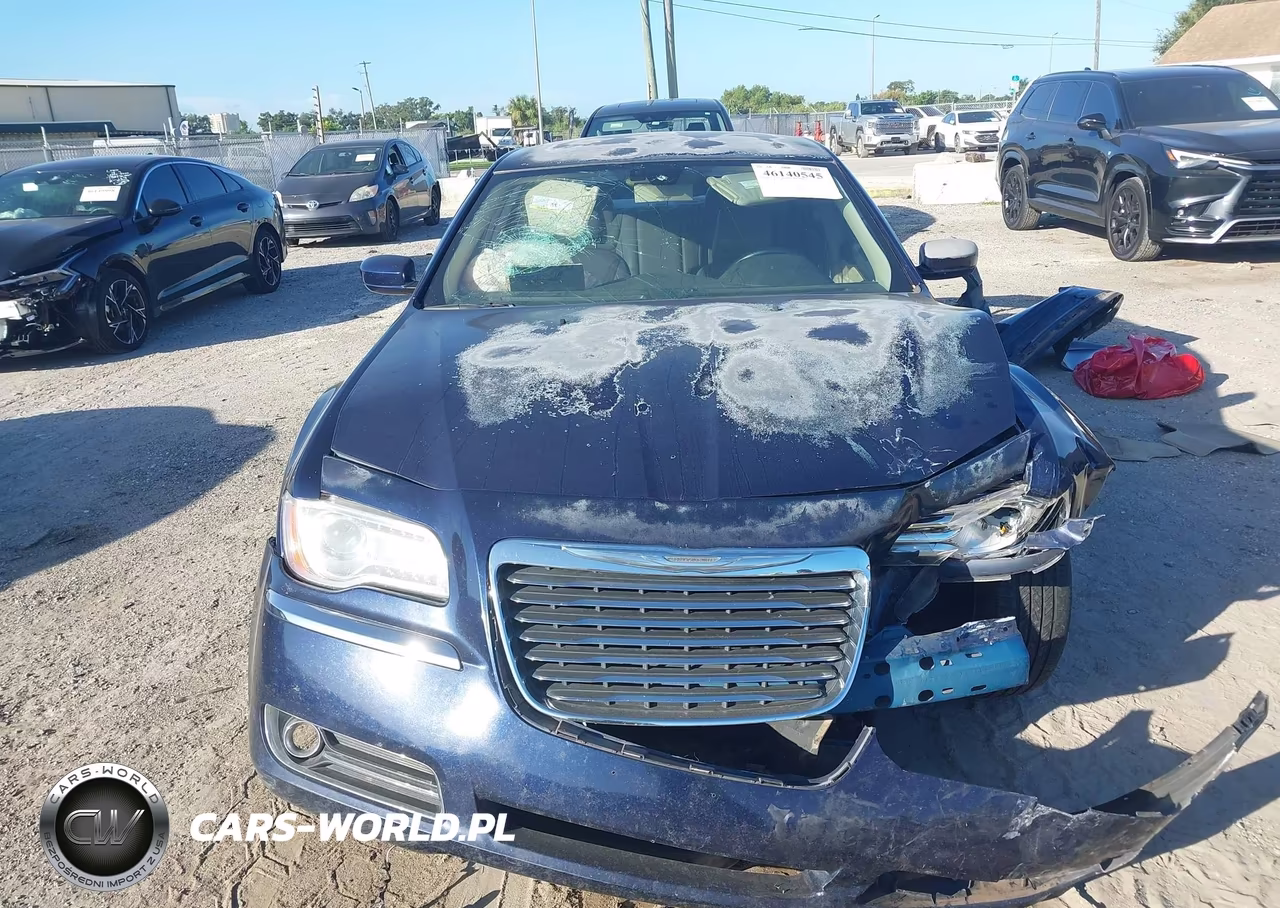 2013 Chrysler 300 Motown VIN:2C3CCAAG4DH732157 - 13