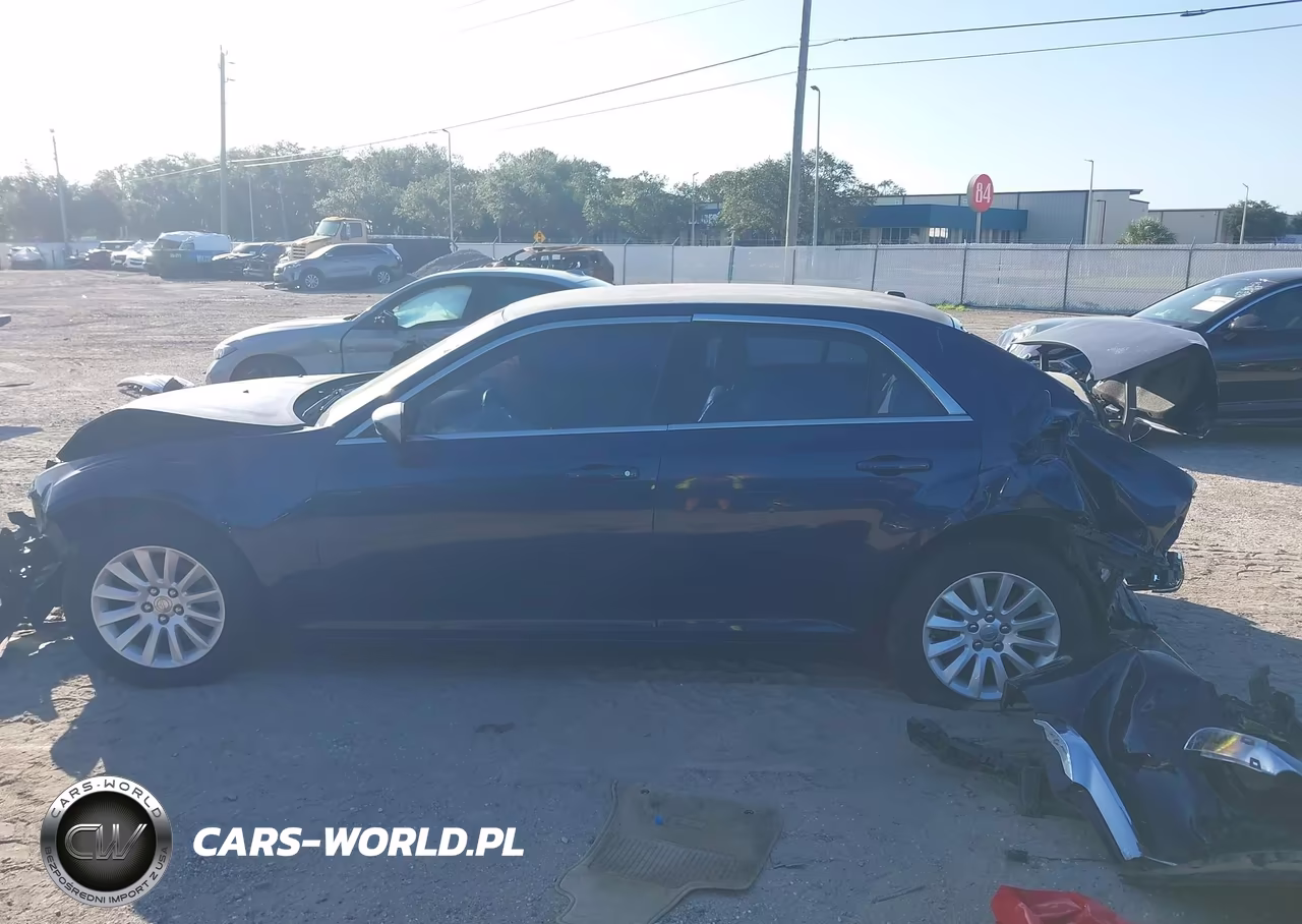 2013 Chrysler 300 Motown VIN:2C3CCAAG4DH732157 - 15