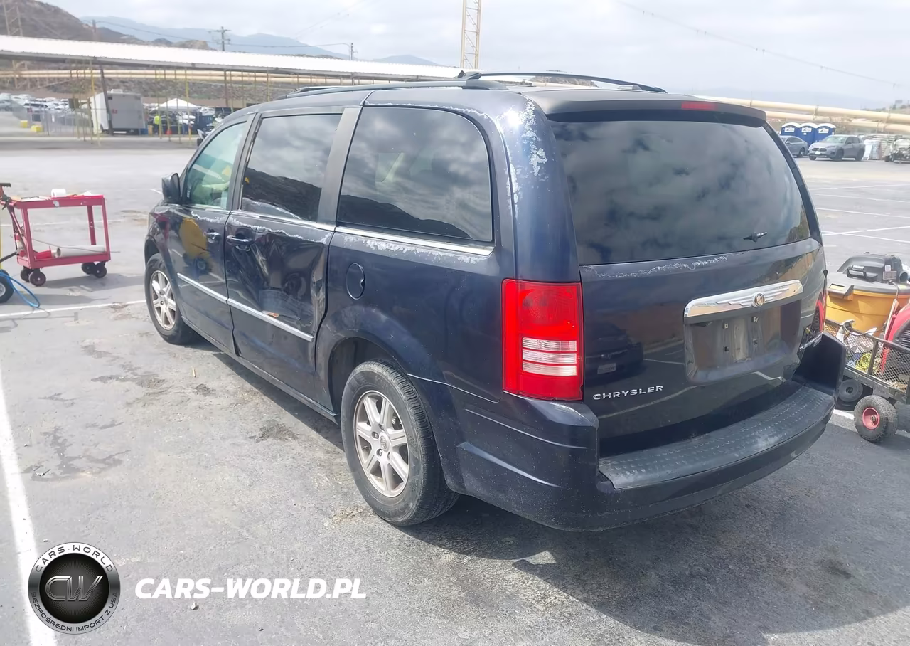 2010 Chrysler Town & Country Touring VIN:2A4RR5D17AR149715 - 3