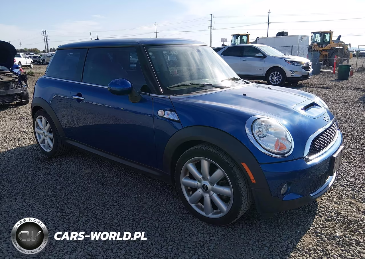 2007 Mini Cooper S VIN:WMWMF73537TL86810 - 1