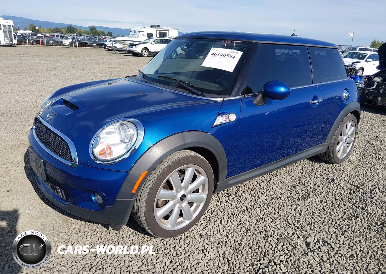 2007 Mini Cooper S VIN:WMWMF73537TL86810 - 2