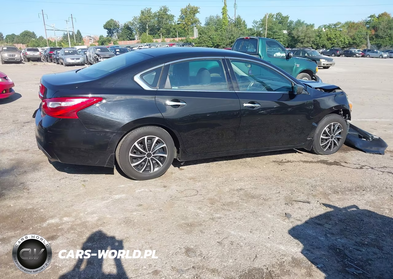 2017 Nissan Altima 2.5 S VIN:1N4AL3AP4HC473599 - 4