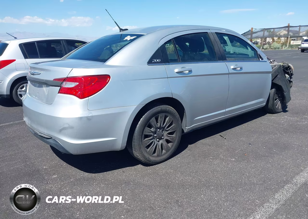 2011 Chrysler 200 Lx VIN:1C3BC4FG7BN531993 - 4