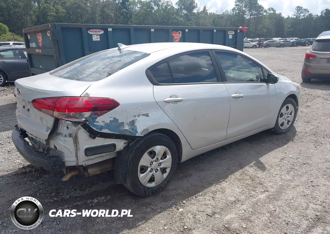 2018 Kia Forte Lx VIN:3KPFK4A72JE272128 - 4