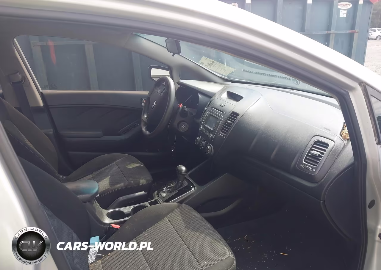 2018 Kia Forte Lx VIN:3KPFK4A72JE272128 - 5
