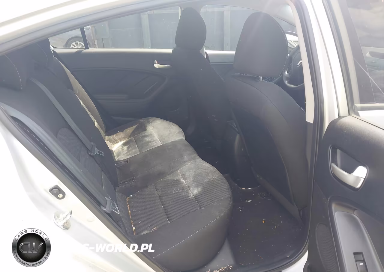 2018 Kia Forte Lx VIN:3KPFK4A72JE272128 - 8