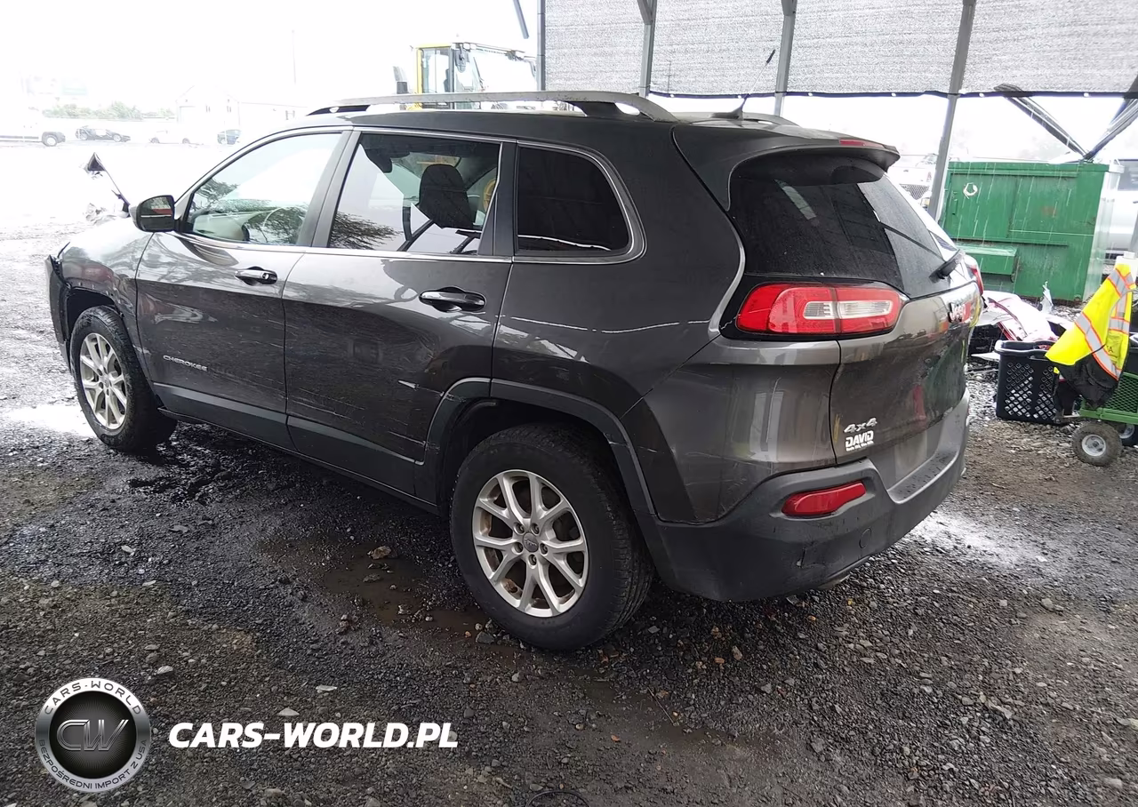 2014 Jeep Cherokee Latitude VIN:1C4PJMCB4EW282647 - 3