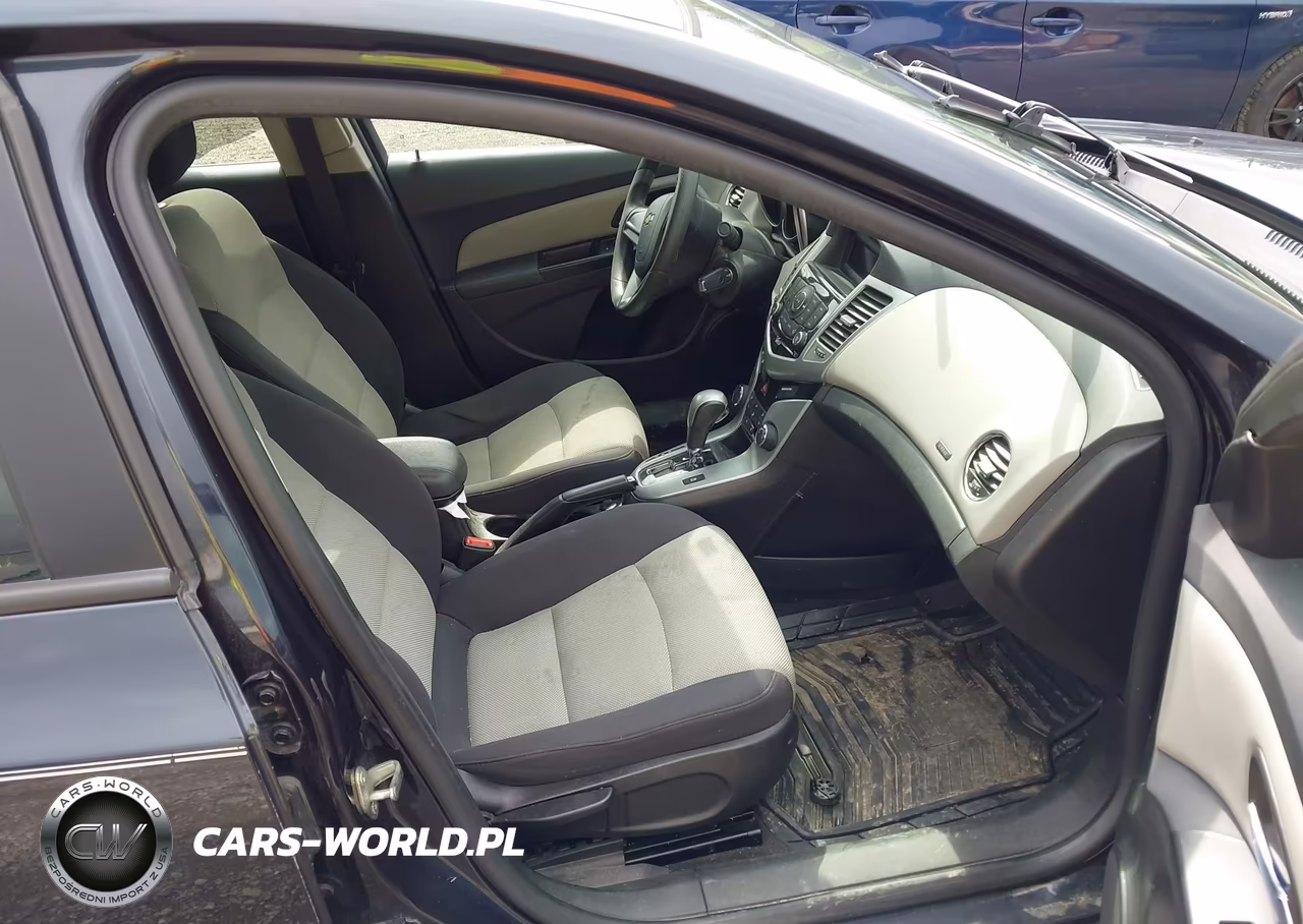 2014 Chevrolet Cruze Ls Auto VIN:1G1PA5SG8E7399749 - 5