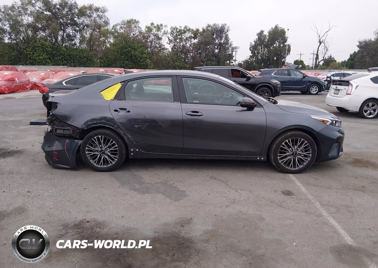 2024 Kia Forte Gt-Line VIN:3KPF54AD1RE768689 - 14