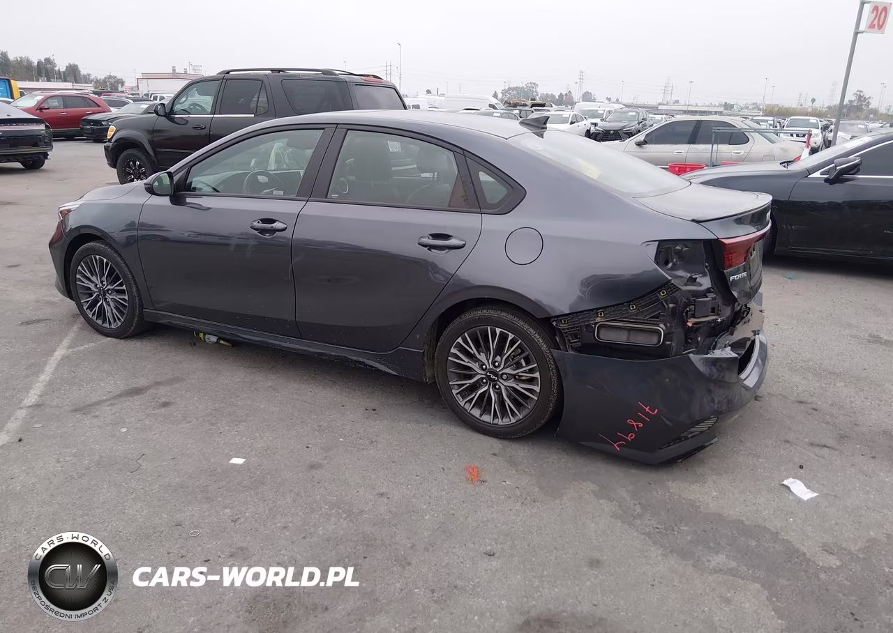 2024 Kia Forte Gt-Line VIN:3KPF54AD1RE768689 - 3