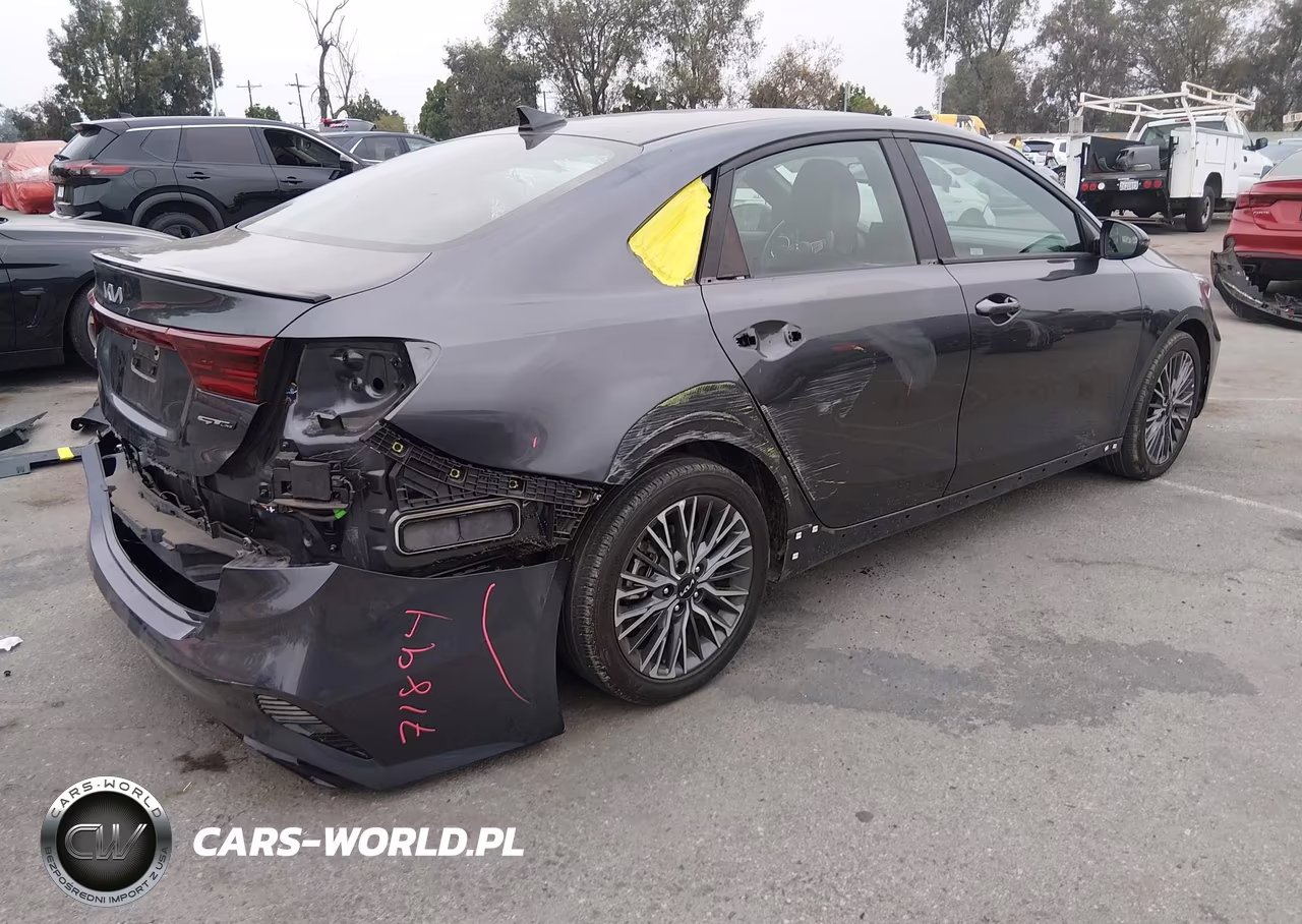 2024 Kia Forte Gt-Line VIN:3KPF54AD1RE768689 - 4