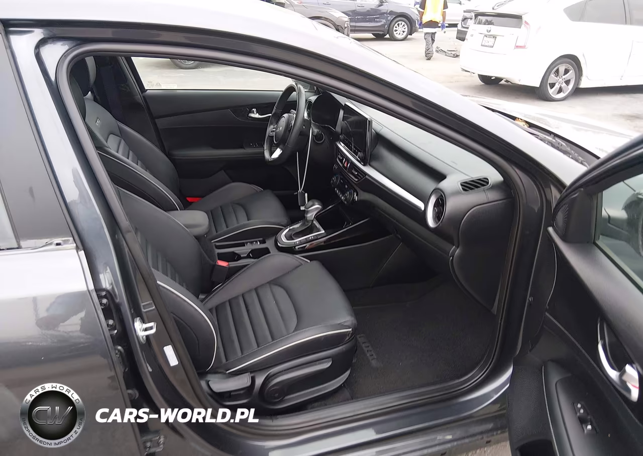 2024 Kia Forte Gt-Line VIN:3KPF54AD1RE768689 - 5