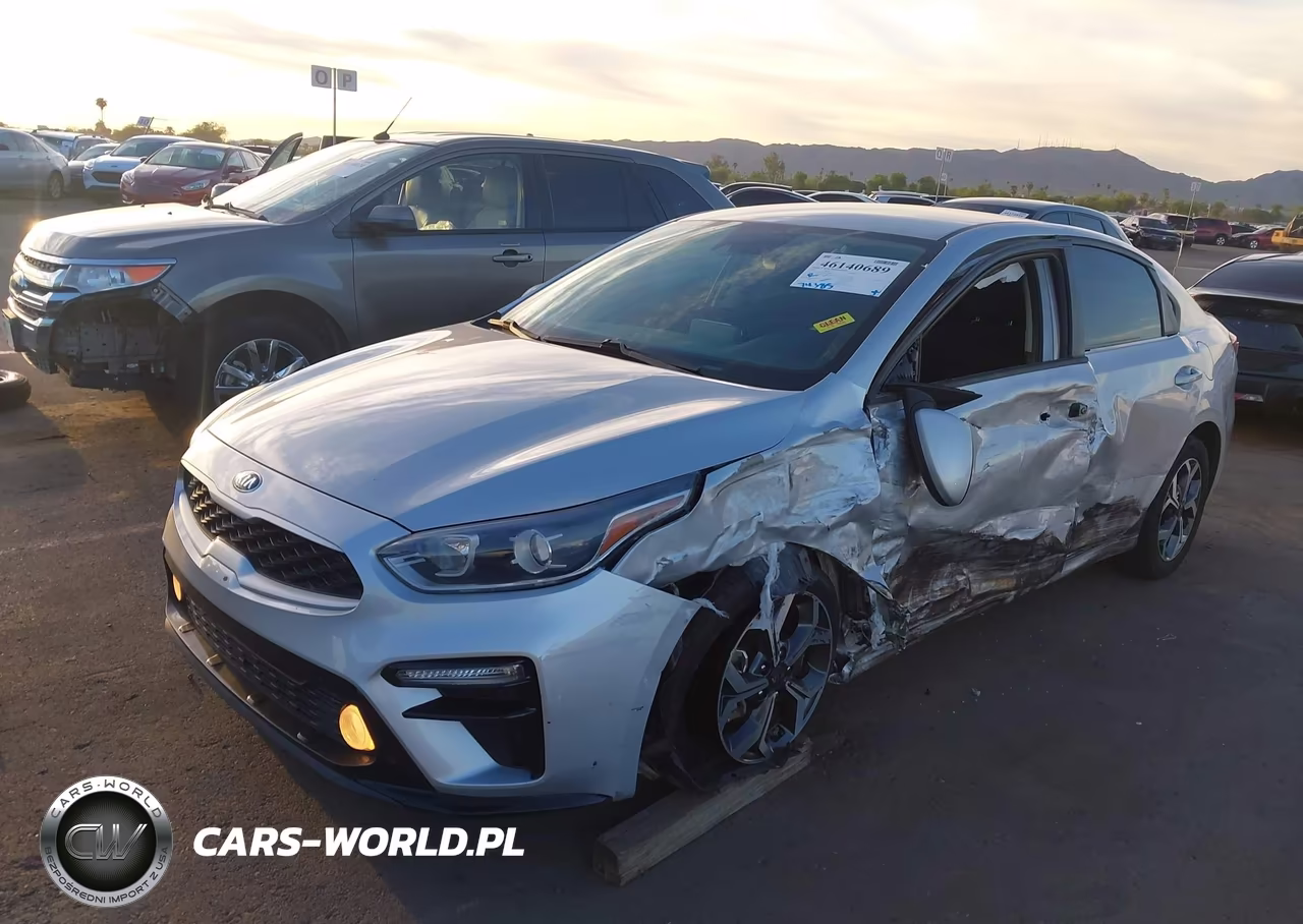 2020 Kia Forte Lxs VIN:3KPF24ADXLE246904 - 6