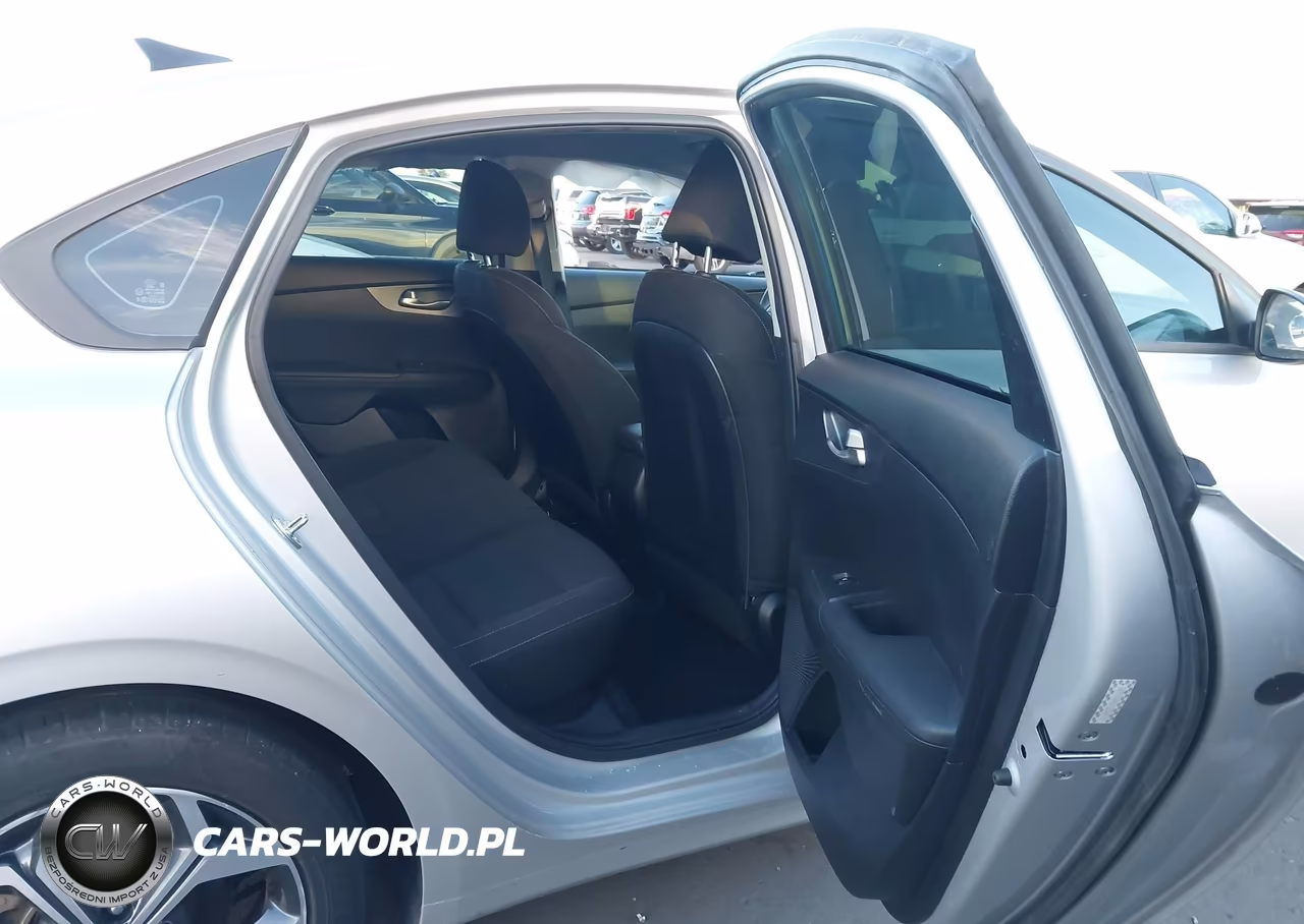 2020 Kia Forte Lxs VIN:3KPF24ADXLE246904 - 8