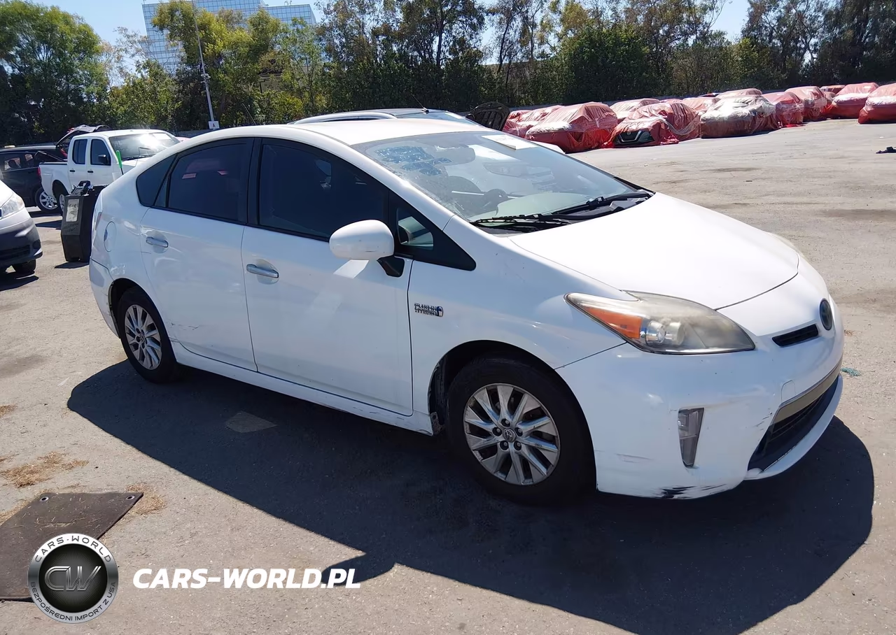 2014 Toyota Prius Plug-In Advanced