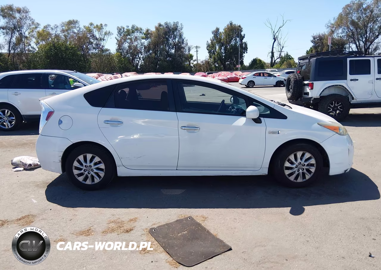 2014 Toyota Prius Plug-In Advanced VIN:JTDKN3DP2E3052383 - 13