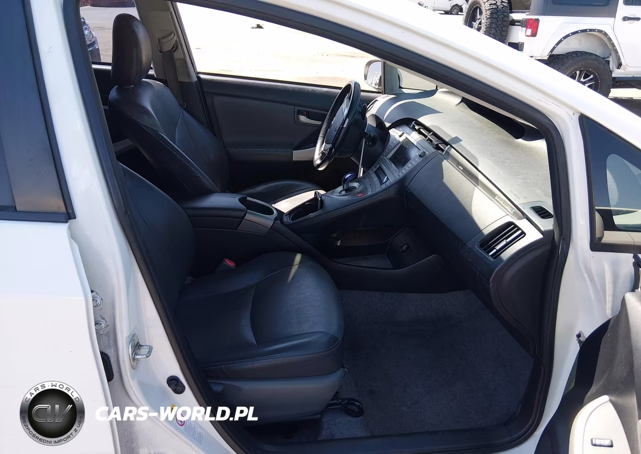 2014 Toyota Prius Plug-In Advanced VIN:JTDKN3DP2E3052383 - 5