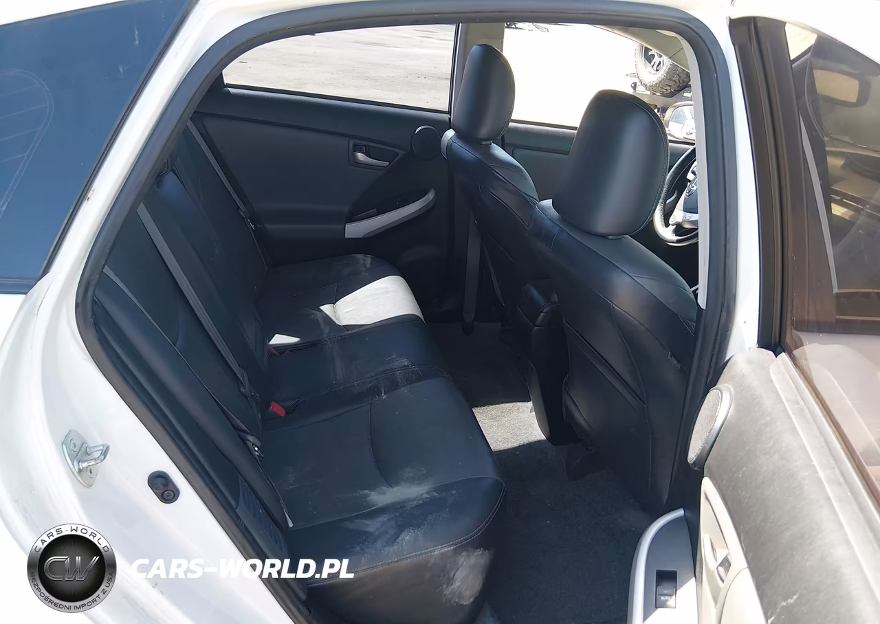 2014 Toyota Prius Plug-In Advanced VIN:JTDKN3DP2E3052383 - 8