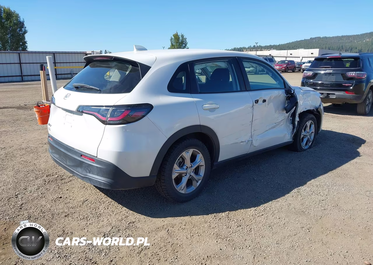 2025 Honda Hr-V Awd Lx VIN:3CZRZ2H3XSM730905 - 4