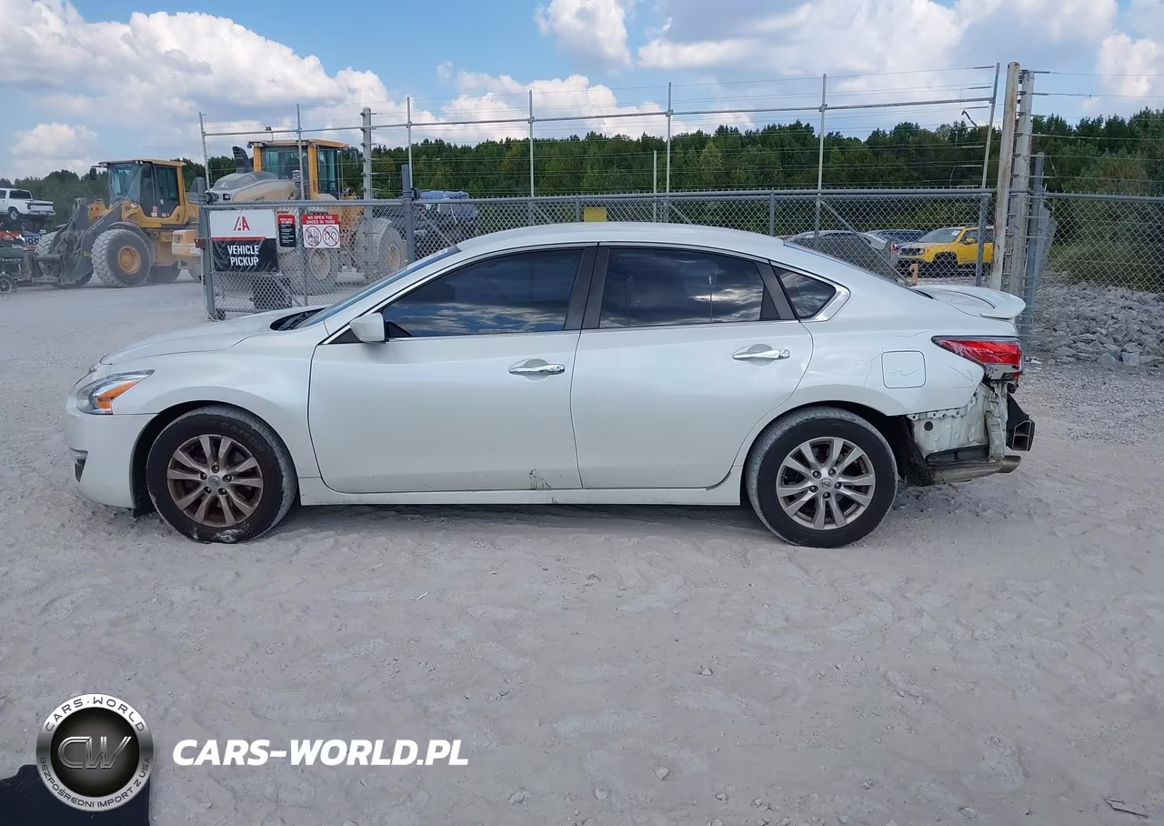 2014 Nissan Altima 2.5 S VIN:1N4AL3AP9EC124577 - 14